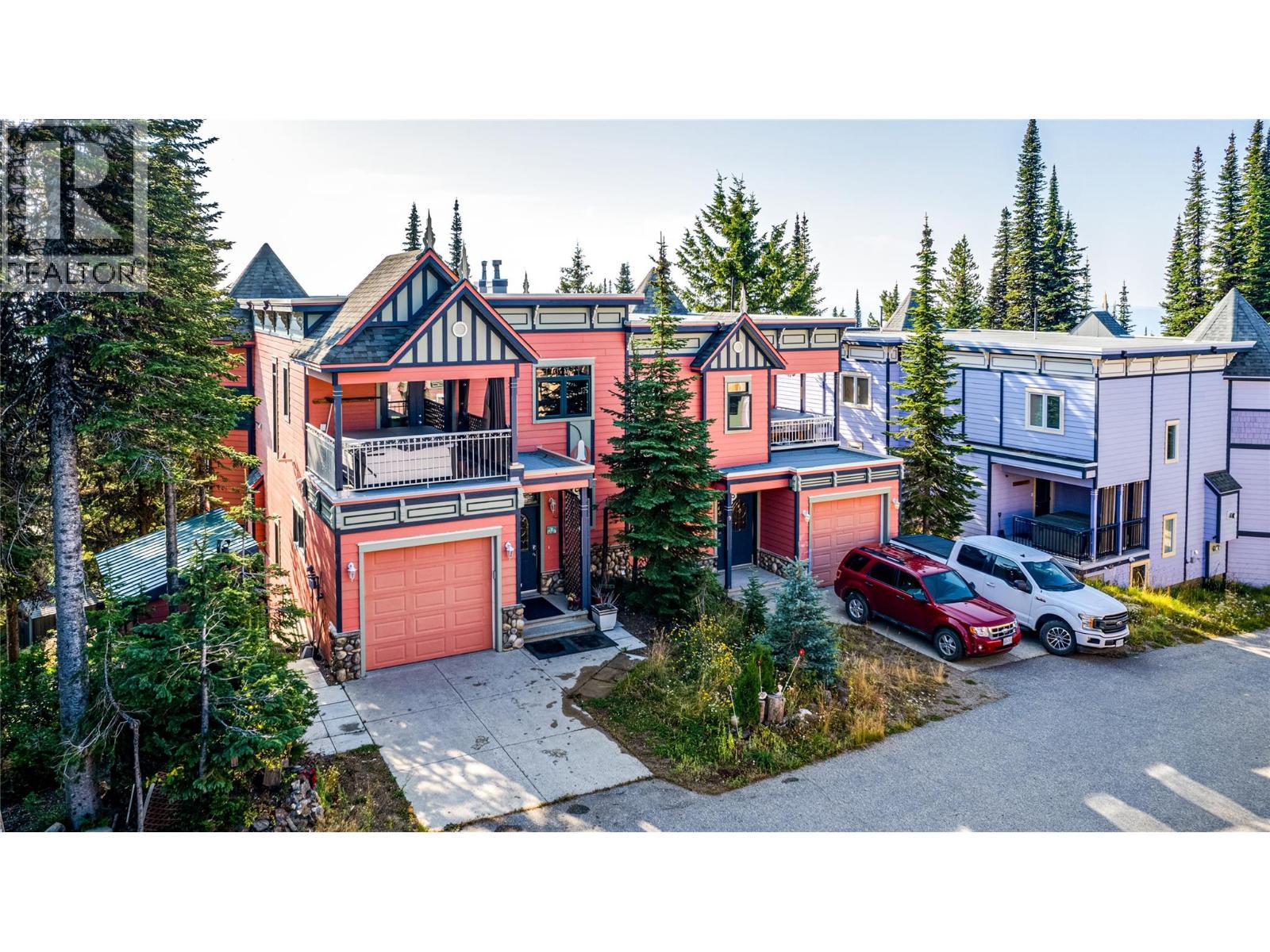 635 Monashee Road Unit# 8, Silver Star, BC - Outdoor With Facade
