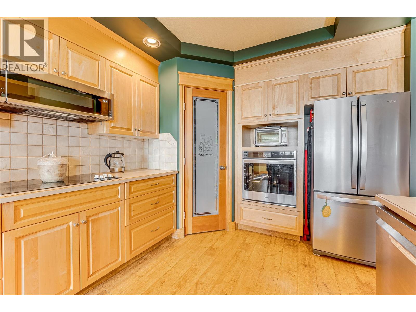 635 Monashee Road Unit# 8, Silver Star, BC - Indoor Photo Showing Kitchen