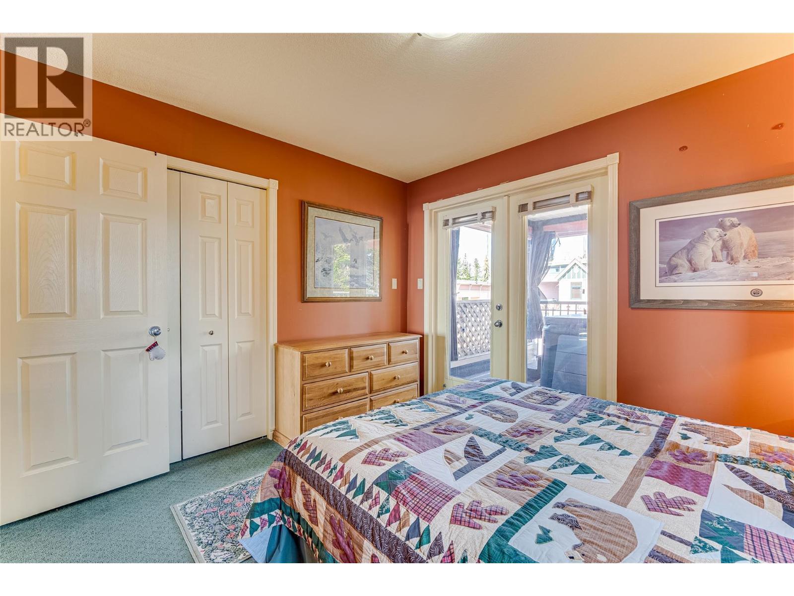 635 Monashee Road Unit# 8, Silver Star, BC - Indoor Photo Showing Bedroom