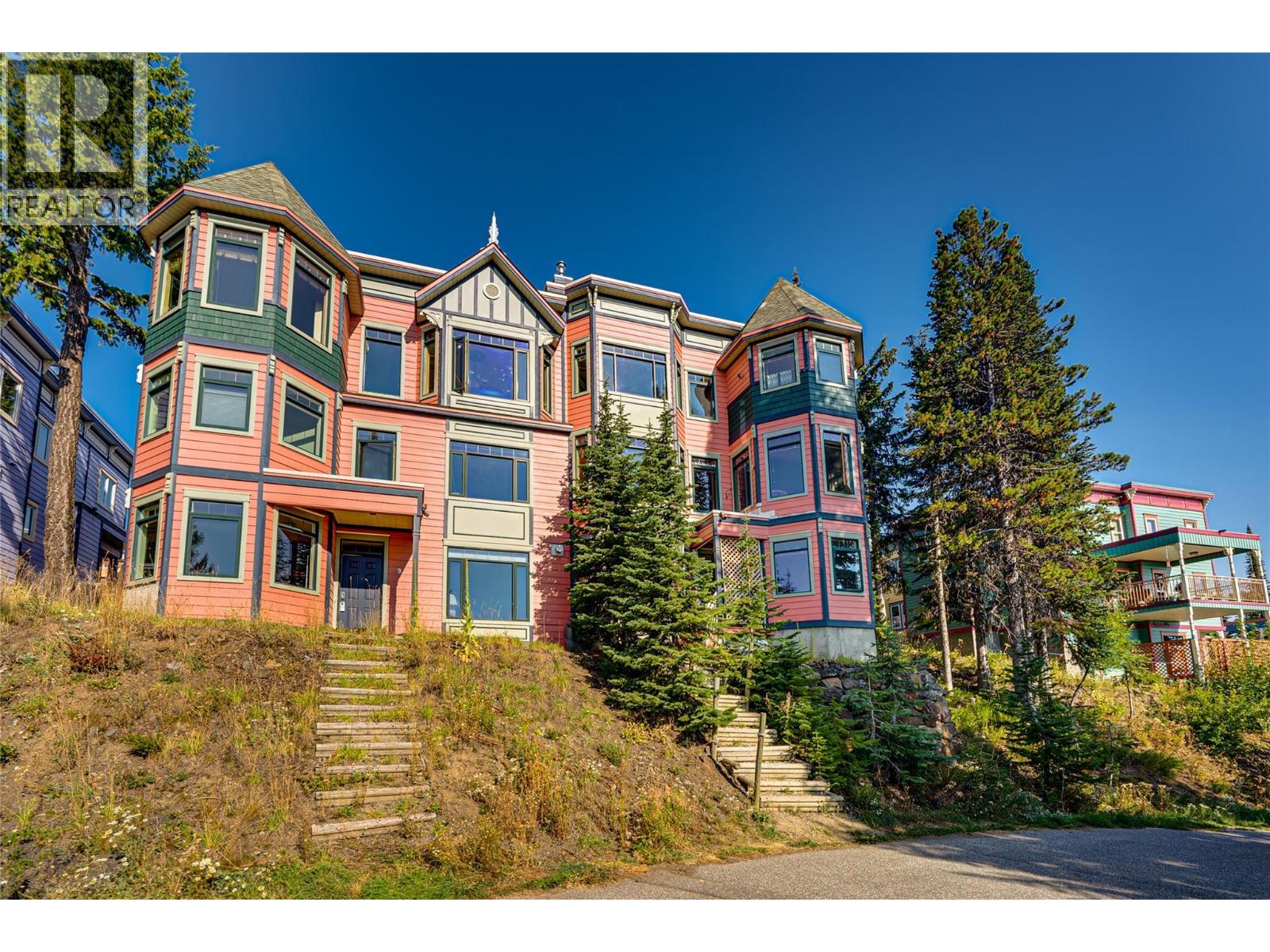 635 Monashee Road Unit# 8, Silver Star, BC - Outdoor With Facade