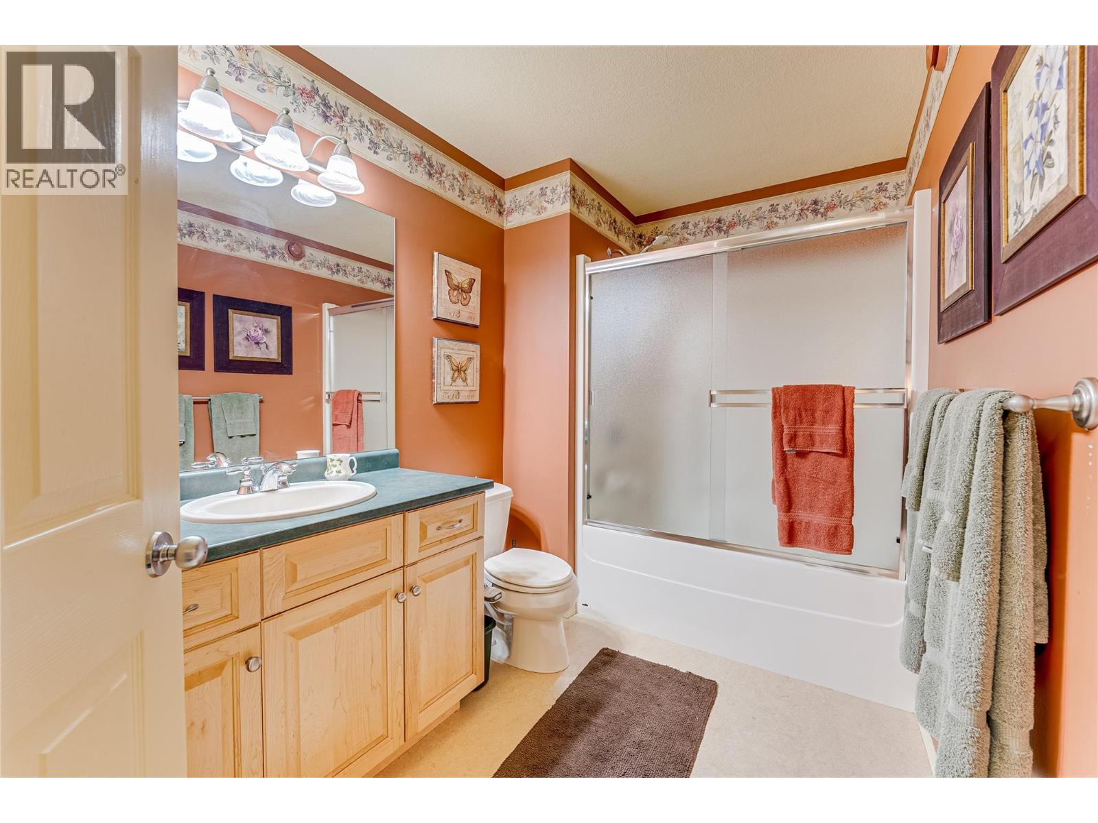 635 Monashee Road Unit# 8, Silver Star, BC - Indoor Photo Showing Bathroom