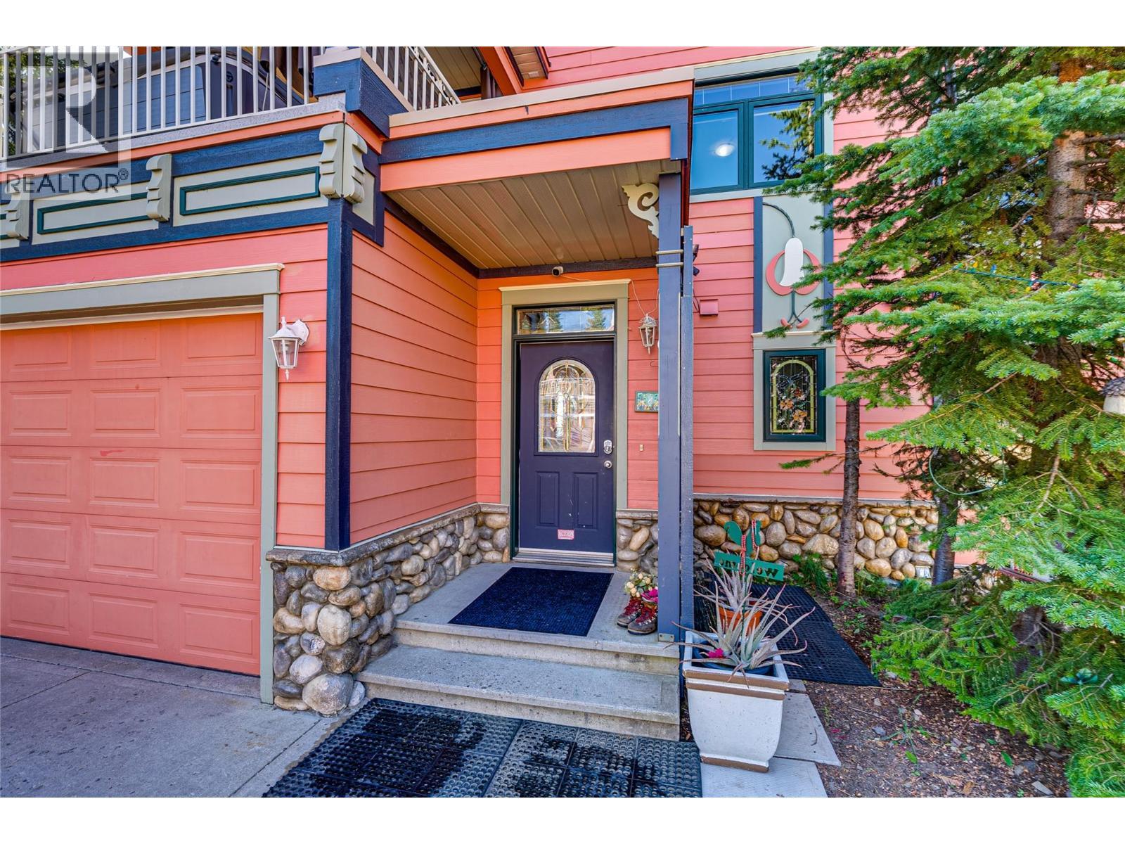 635 Monashee Road Unit# 8, Silver Star, BC - Outdoor