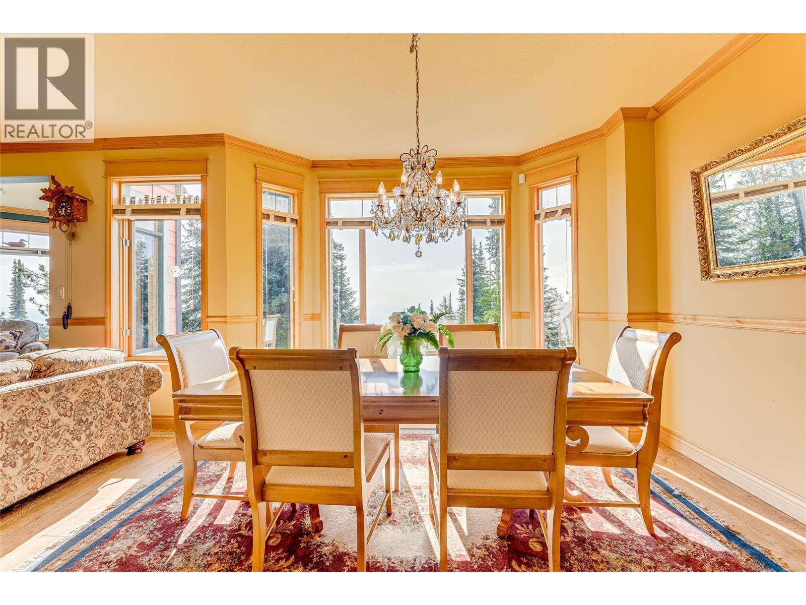 635 Monashee Road Unit# 8, Silver Star, BC - Indoor Photo Showing Dining Room