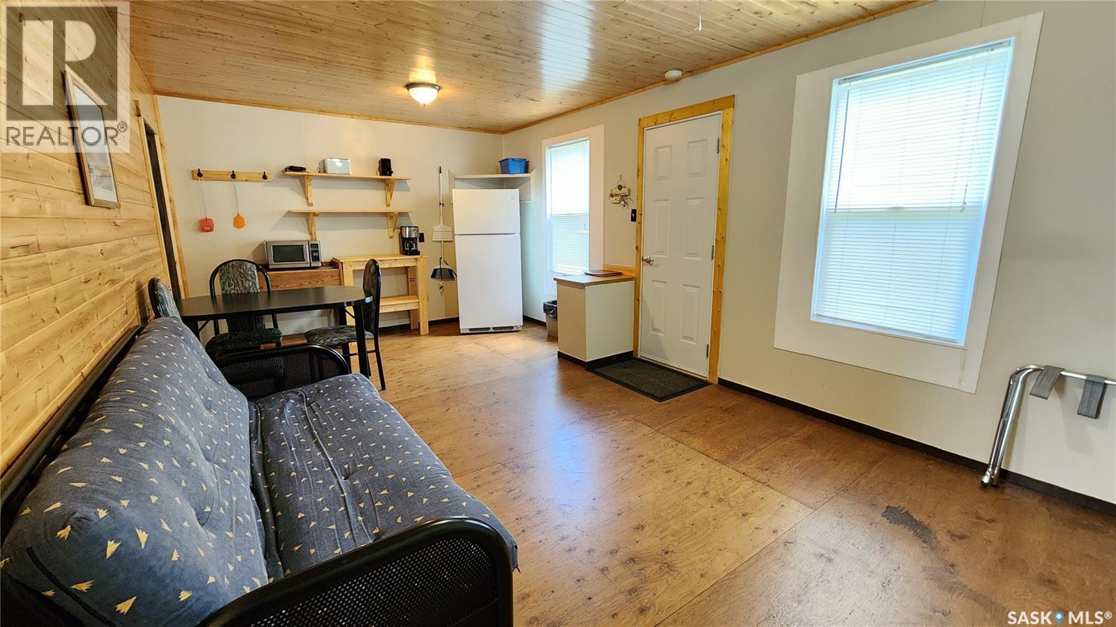 Michel Point Lodge, Dore Lake, SK