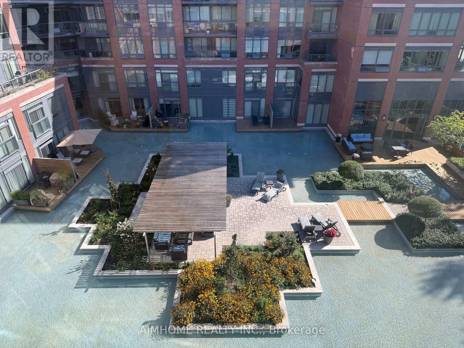 513 - 7608 Yonge Street, Vaughan, ON - Outdoor With Balcony