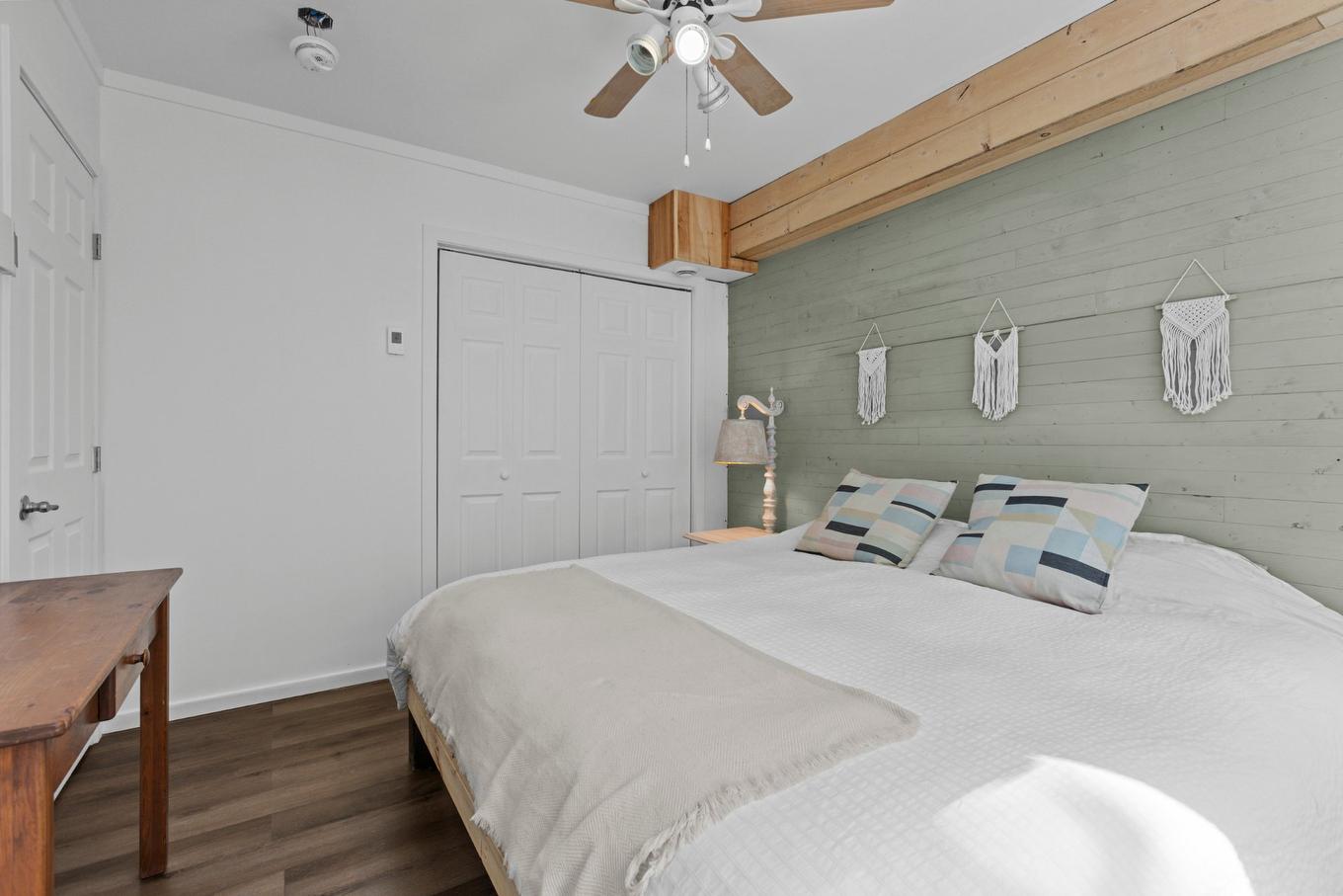 Bedroom - 135 Ch. Des Oreilles-D'Ours, Wentworth, QC - Indoor Photo Showing Bedroom