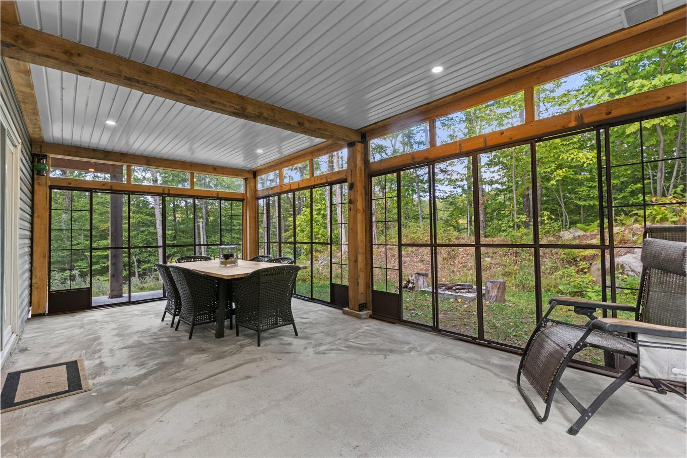 Solarium/Sunroom - 135 Ch. Des Oreilles-D'Ours, Wentworth, QC - With Exterior