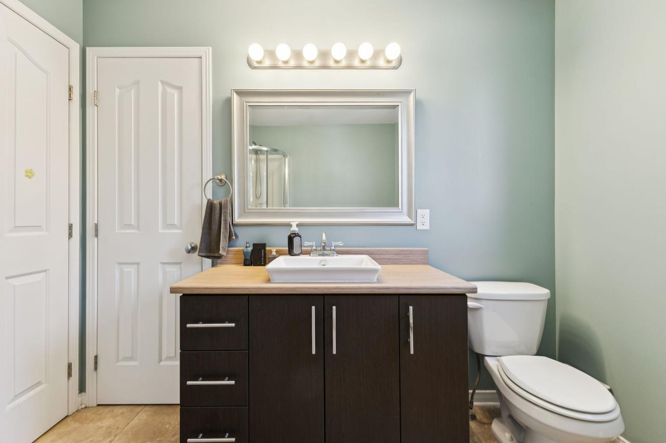 Salle de bains - 96 Rue Scullion, Gatineau (Buckingham), QC - Indoor Photo Showing Bathroom