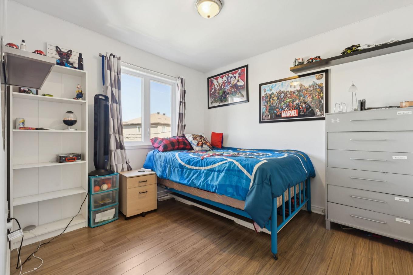 Chambre à coucher - 96 Rue Scullion, Gatineau (Buckingham), QC - Indoor Photo Showing Bedroom