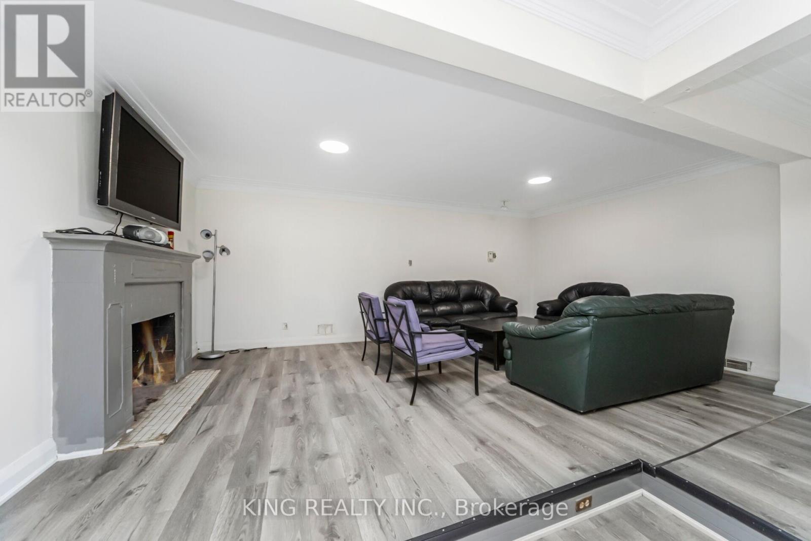 1097 Queens Boulevard, Kitchener, ON