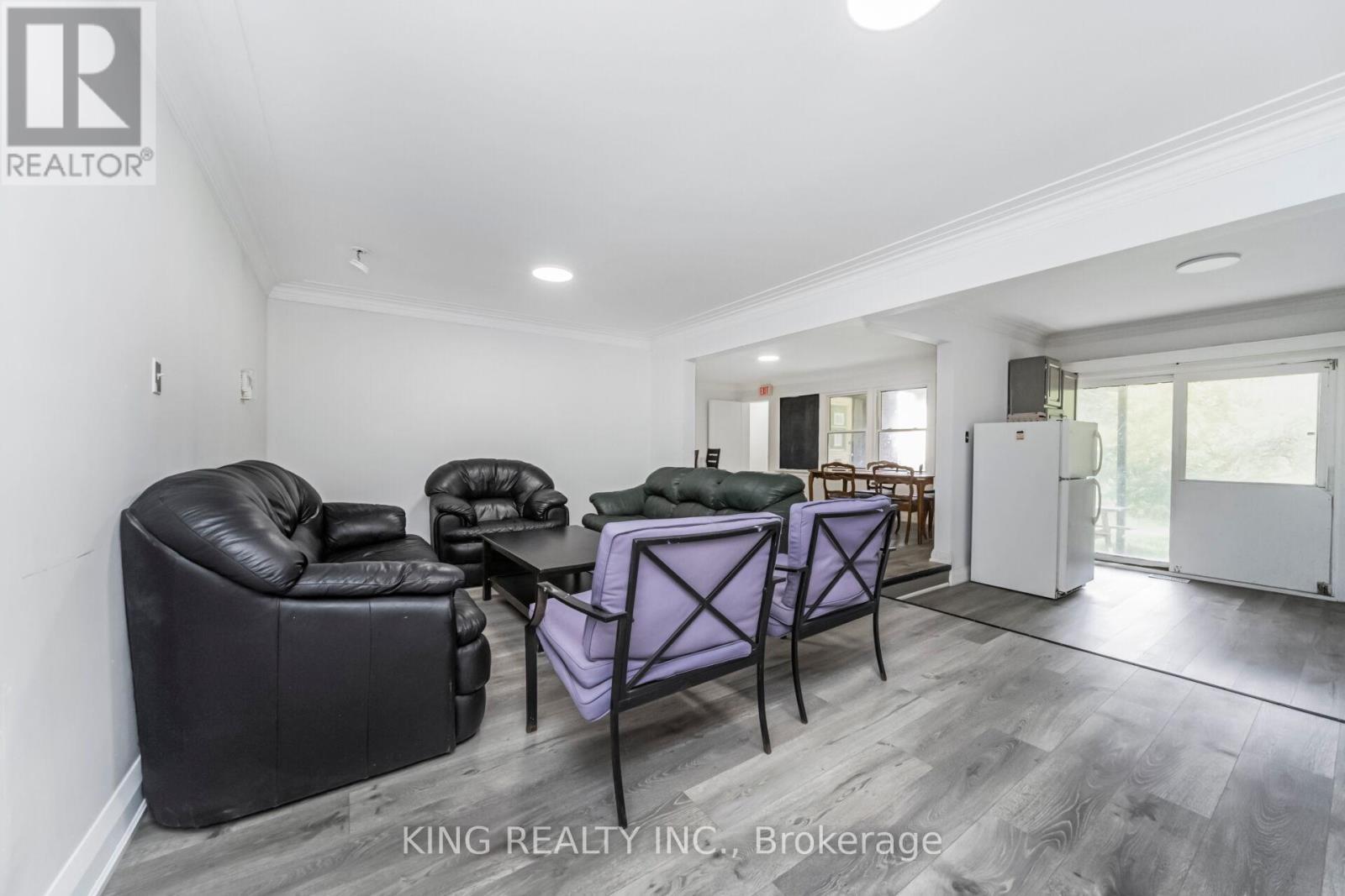 1097 Queens Boulevard, Kitchener, ON