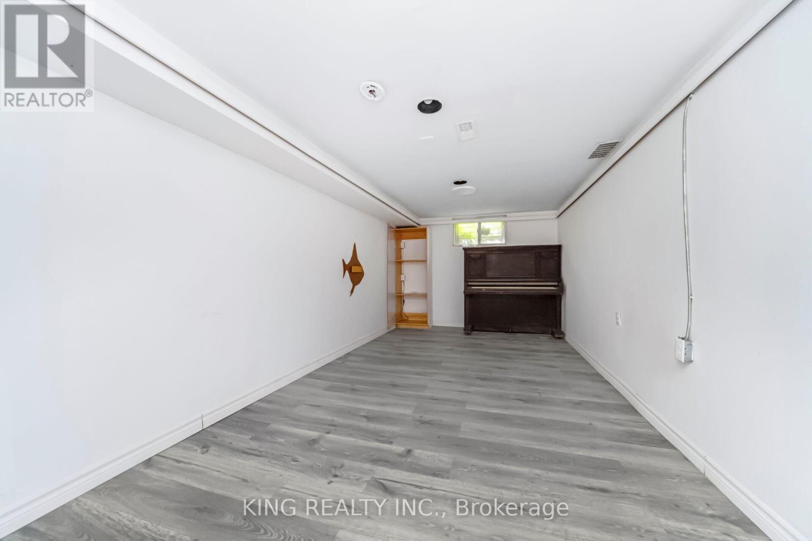 1097 Queens Boulevard, Kitchener, ON