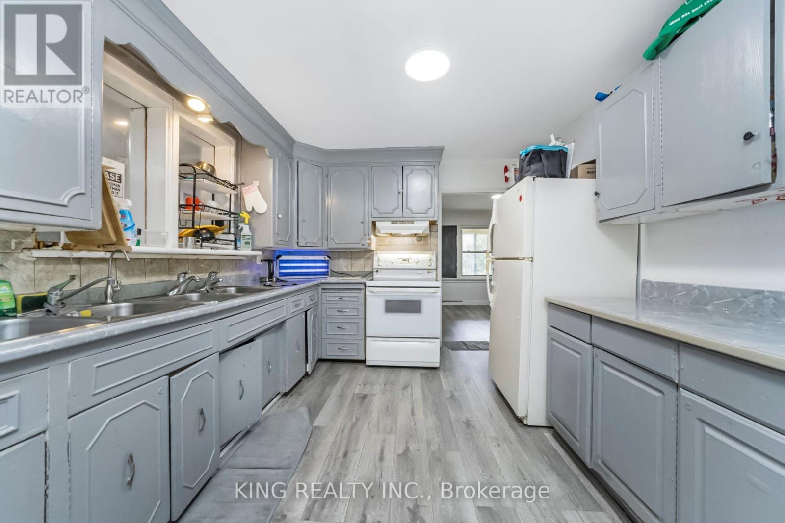 1097 Queens Boulevard, Kitchener, ON