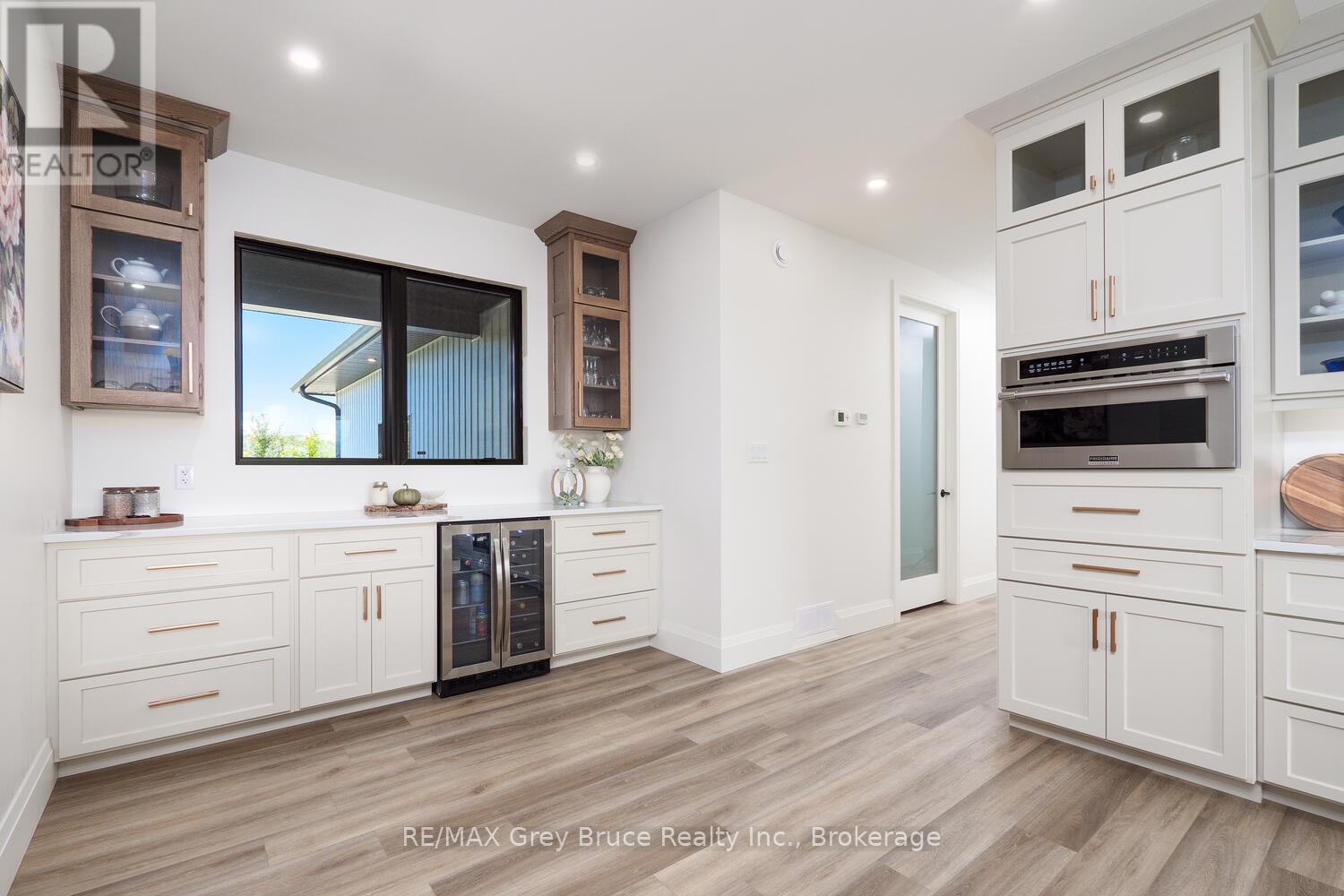 117 Almur Drive, Georgian Bluffs, ON - Indoor Photo Showing Other Room