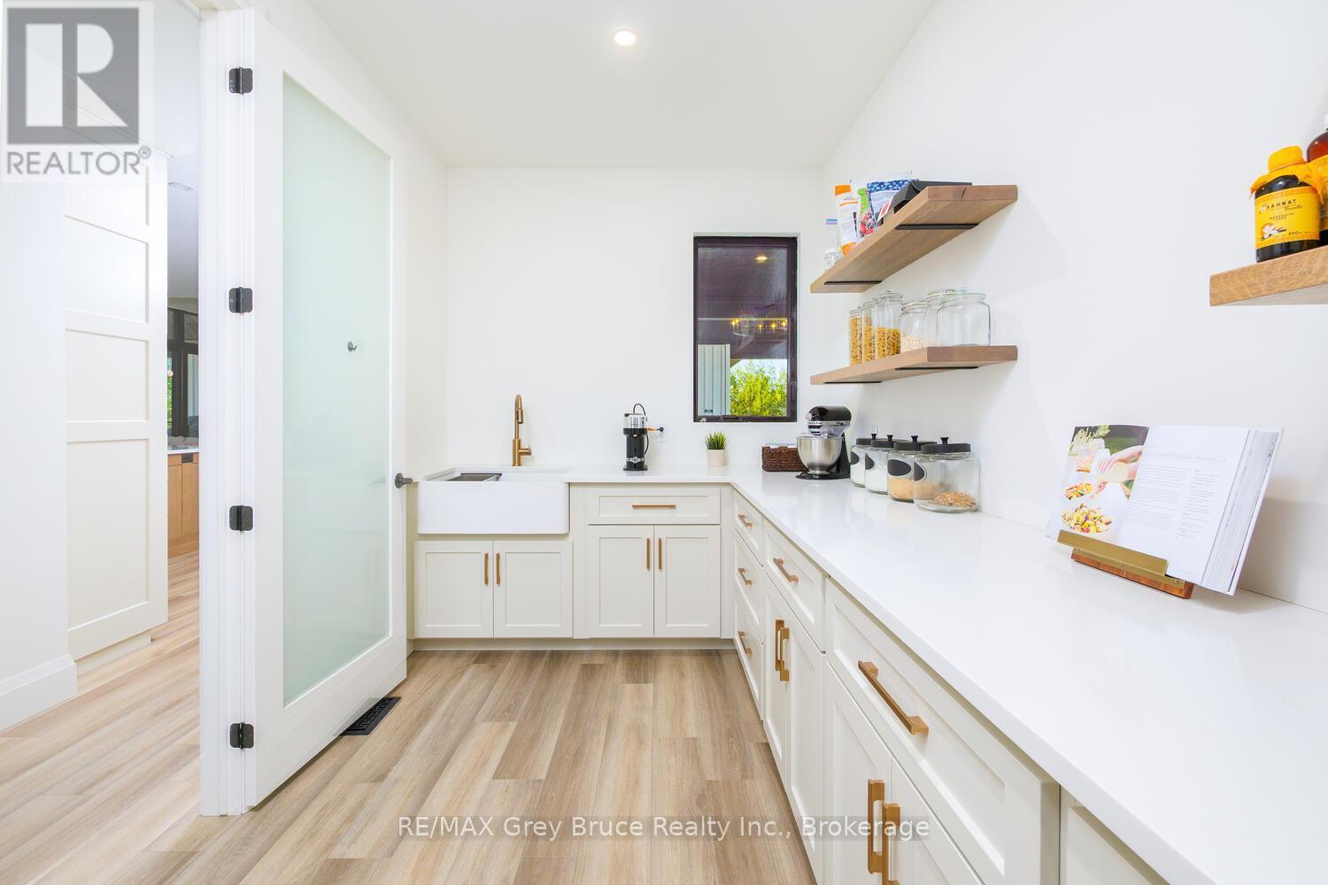 Separate pantry - 117 Almur Drive, Georgian Bluffs, ON - Indoor