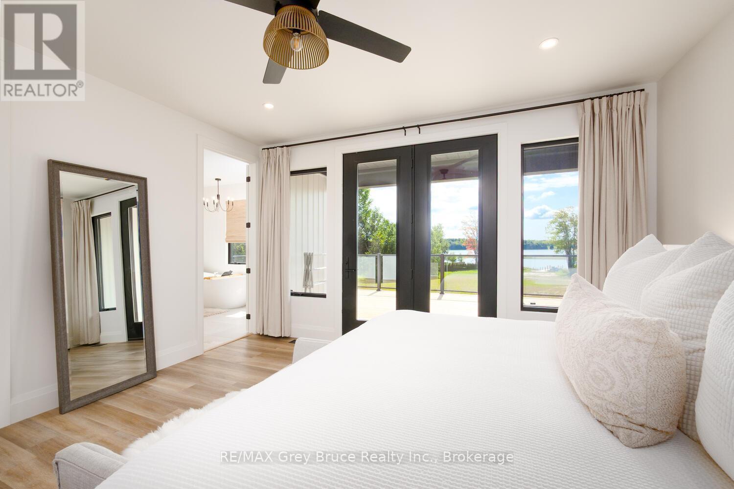 117 Almur Drive, Georgian Bluffs, ON - Indoor Photo Showing Bedroom