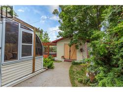 BACK YARD - Sunroom and back shed! -