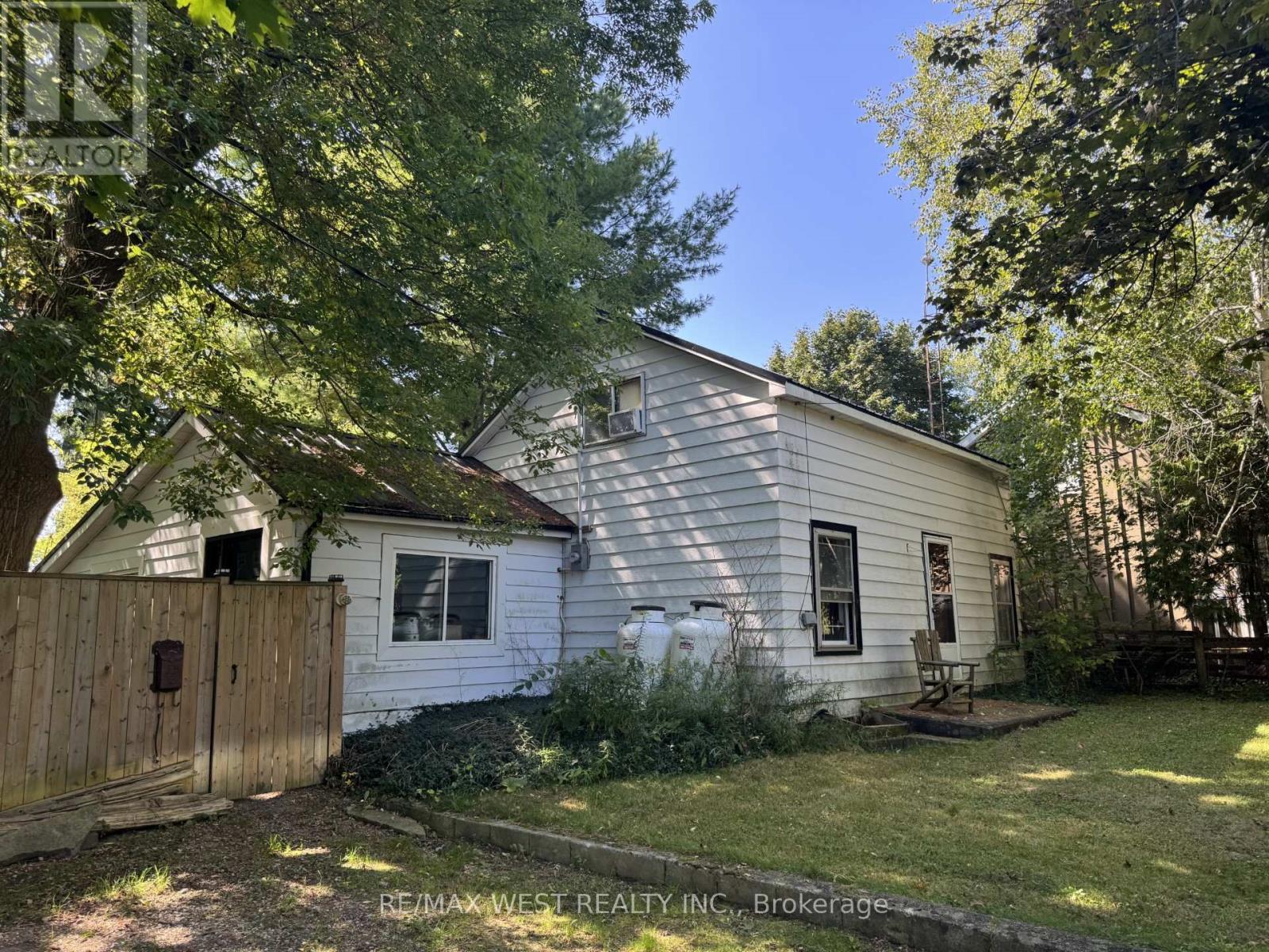 11012 First Line, Milton, ON - Outdoor