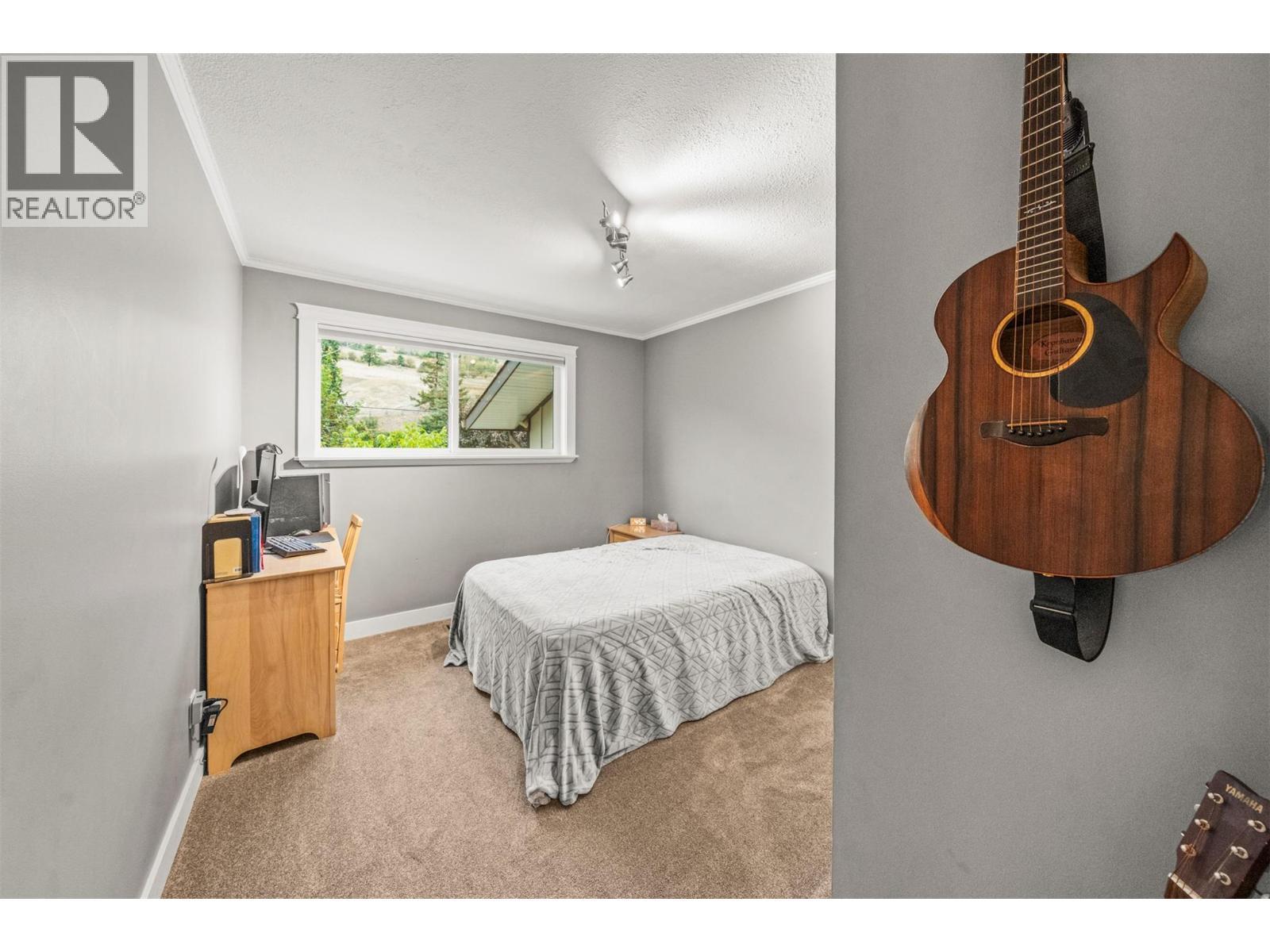 5936 Highway 6, Coldstream, BC - Indoor Photo Showing Bedroom