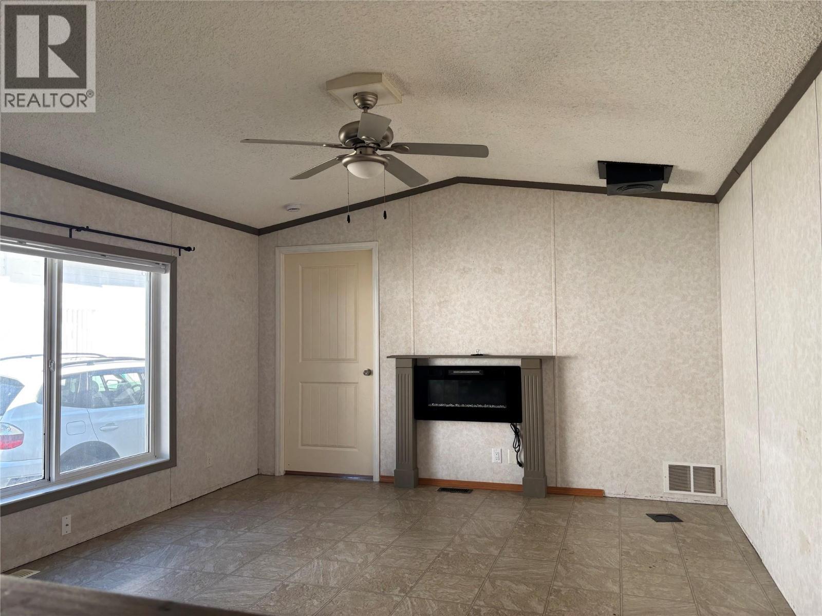 10 Nelson Avenue Unit# 4, Fruitvale, BC