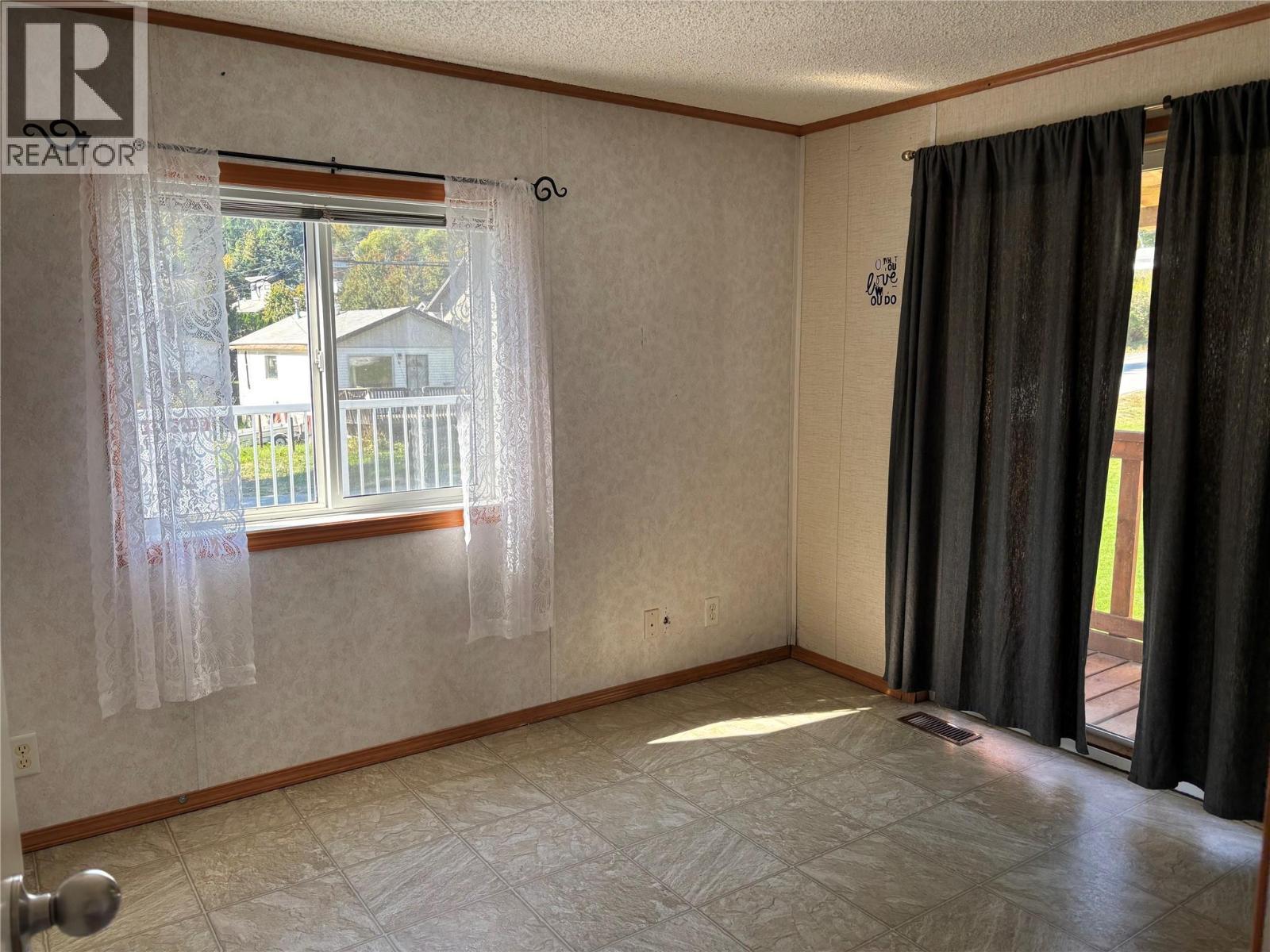 10 Nelson Avenue Unit# 4, Fruitvale, BC