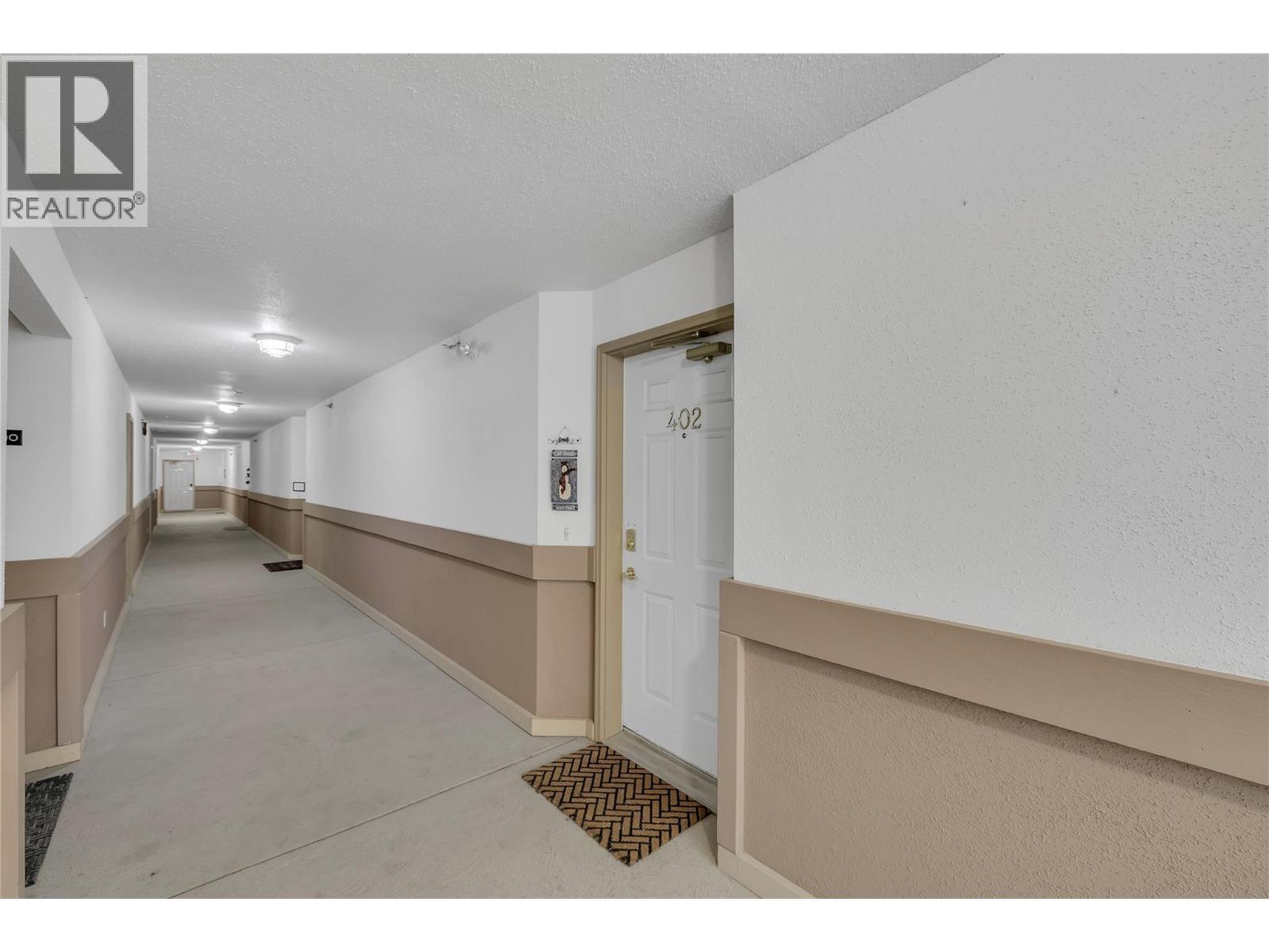 215 Kettleview Road Unit# 402, Big White, BC - Indoor Photo Showing Other Room