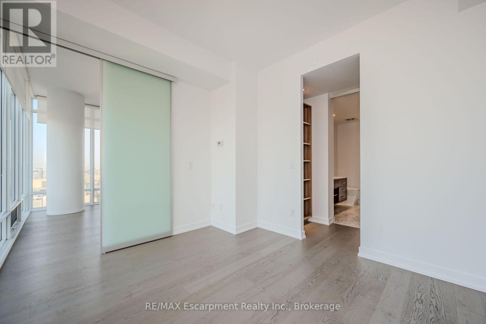 2816 - 488 University Avenue, Toronto (University), ON - Indoor Photo Showing Other Room