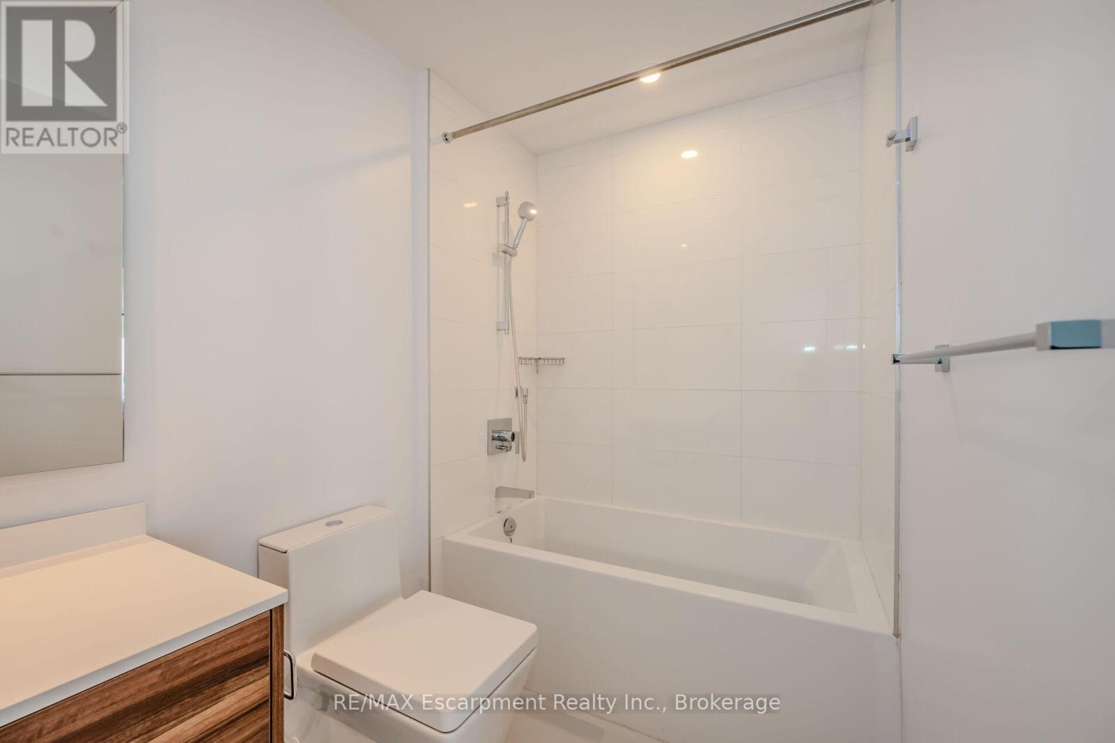 2816 - 488 University Avenue, Toronto (University), ON - Indoor Photo Showing Bathroom