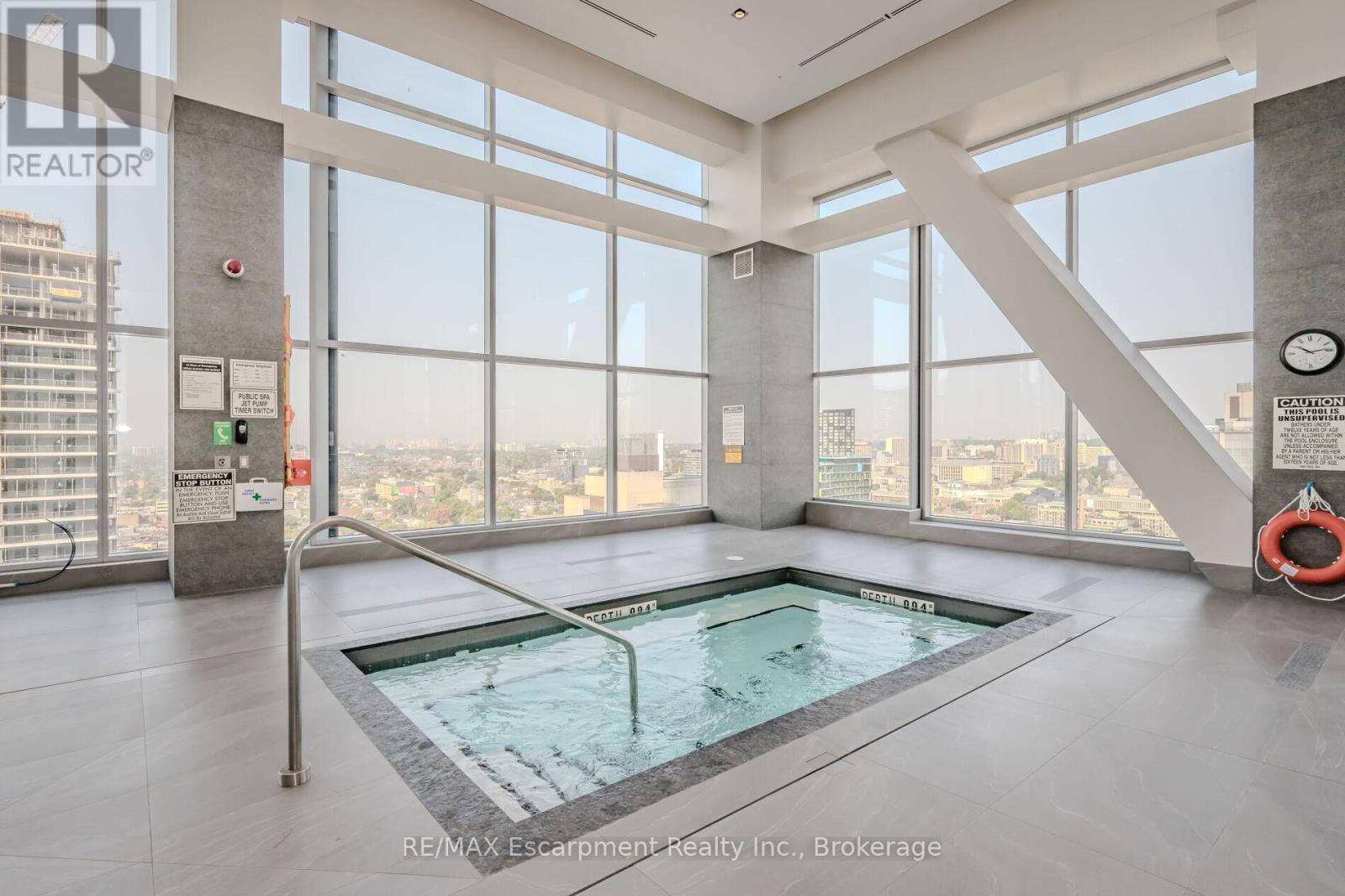 2816 - 488 University Avenue, Toronto (University), ON - Indoor Photo Showing Other Room