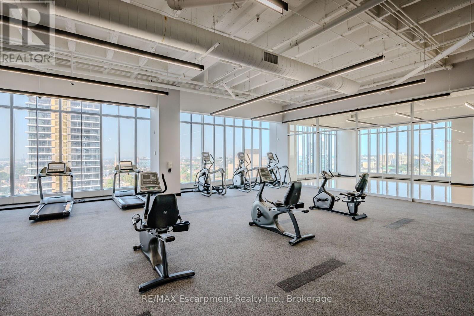 2816 - 488 University Avenue, Toronto (University), ON - Indoor Photo Showing Gym Room