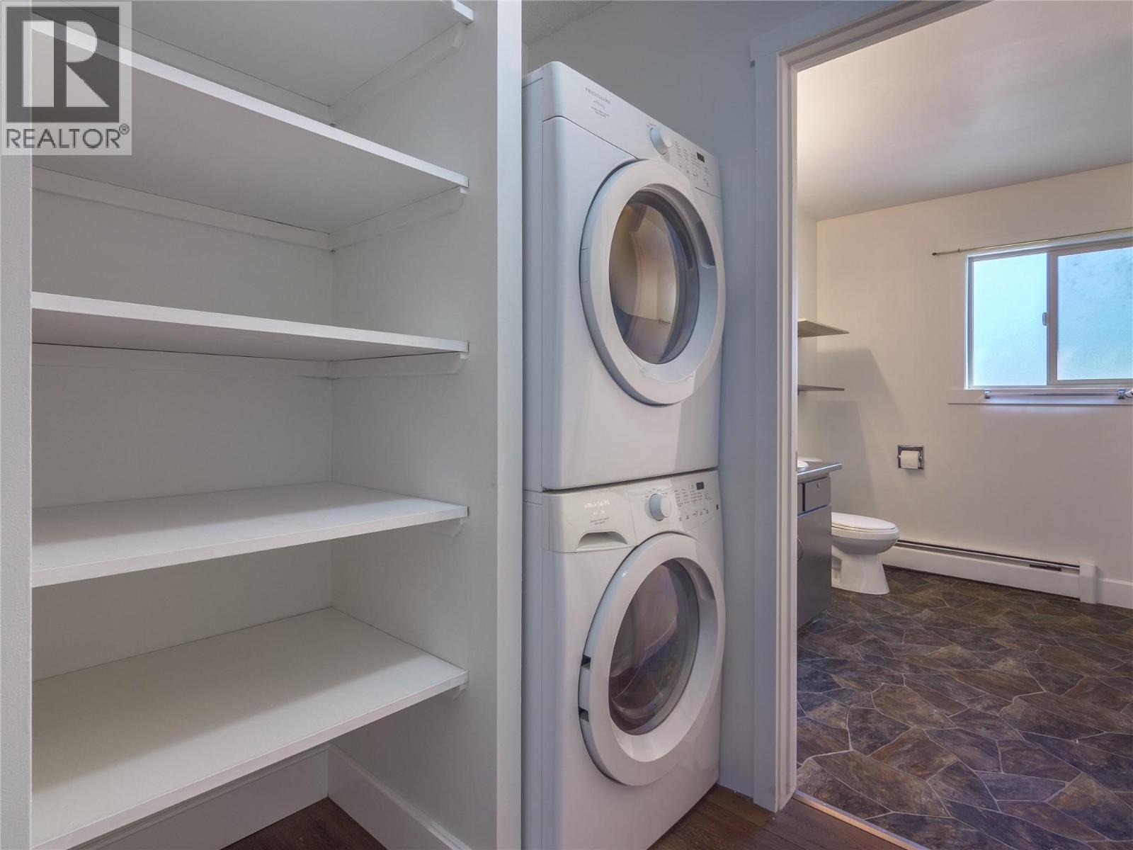 310 Yorkton Avenue Unit# 1, Penticton, BC - Indoor Photo Showing Laundry Room