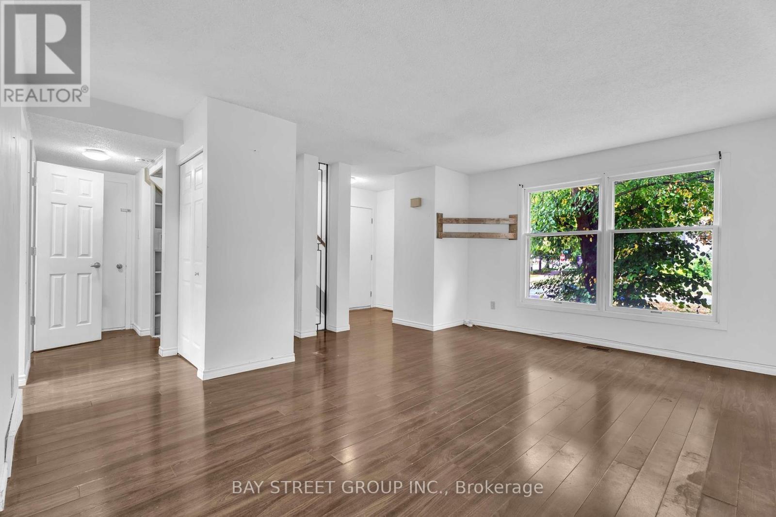 1 Ranchwood Crescent, London North, ON - Indoor