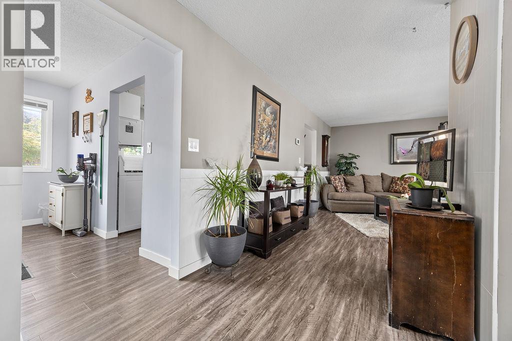 11701 Coldstream Creek Road, Coldstream, BC - Indoor