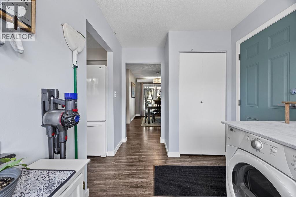 11701 Coldstream Creek Road, Coldstream, BC - Indoor Photo Showing Laundry Room