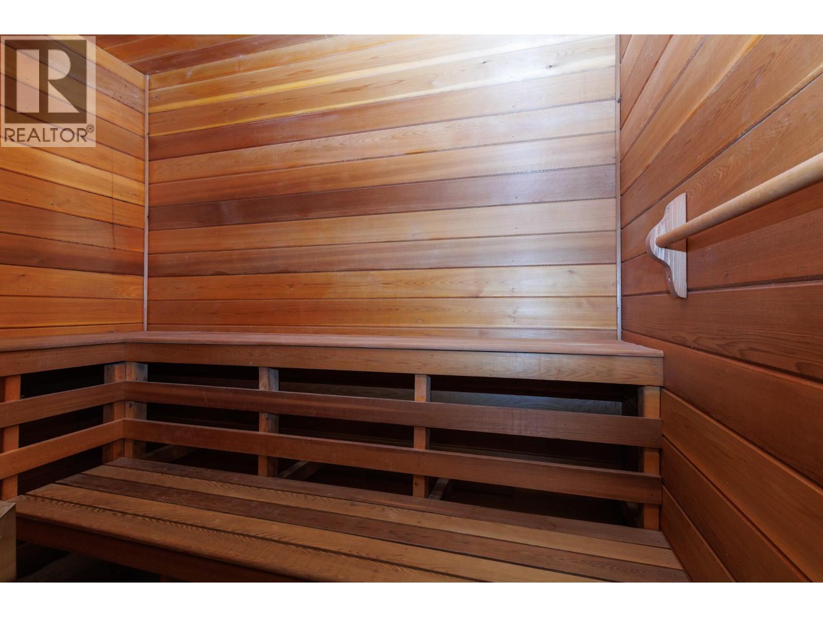 6171 50 Street Nw, Salmon Arm, BC - Indoor Photo Showing Other Room