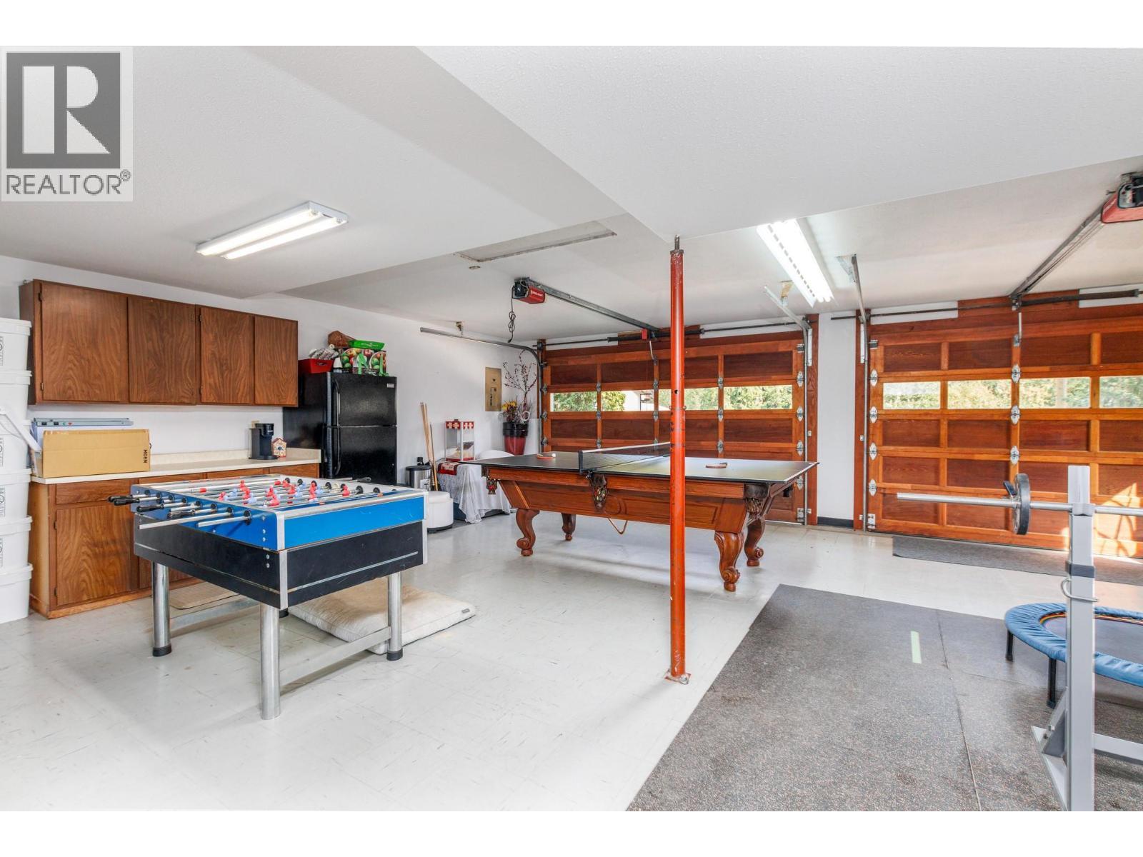 6171 50 Street Nw, Salmon Arm, BC - Indoor