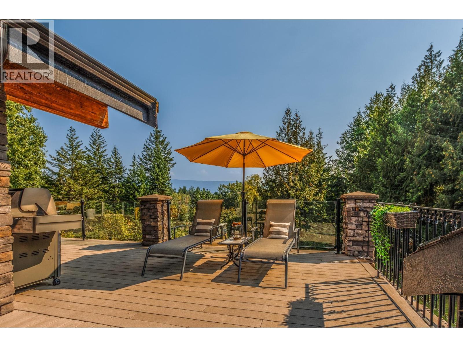 6171 50 Street Nw, Salmon Arm, BC - Outdoor With Deck Patio Veranda