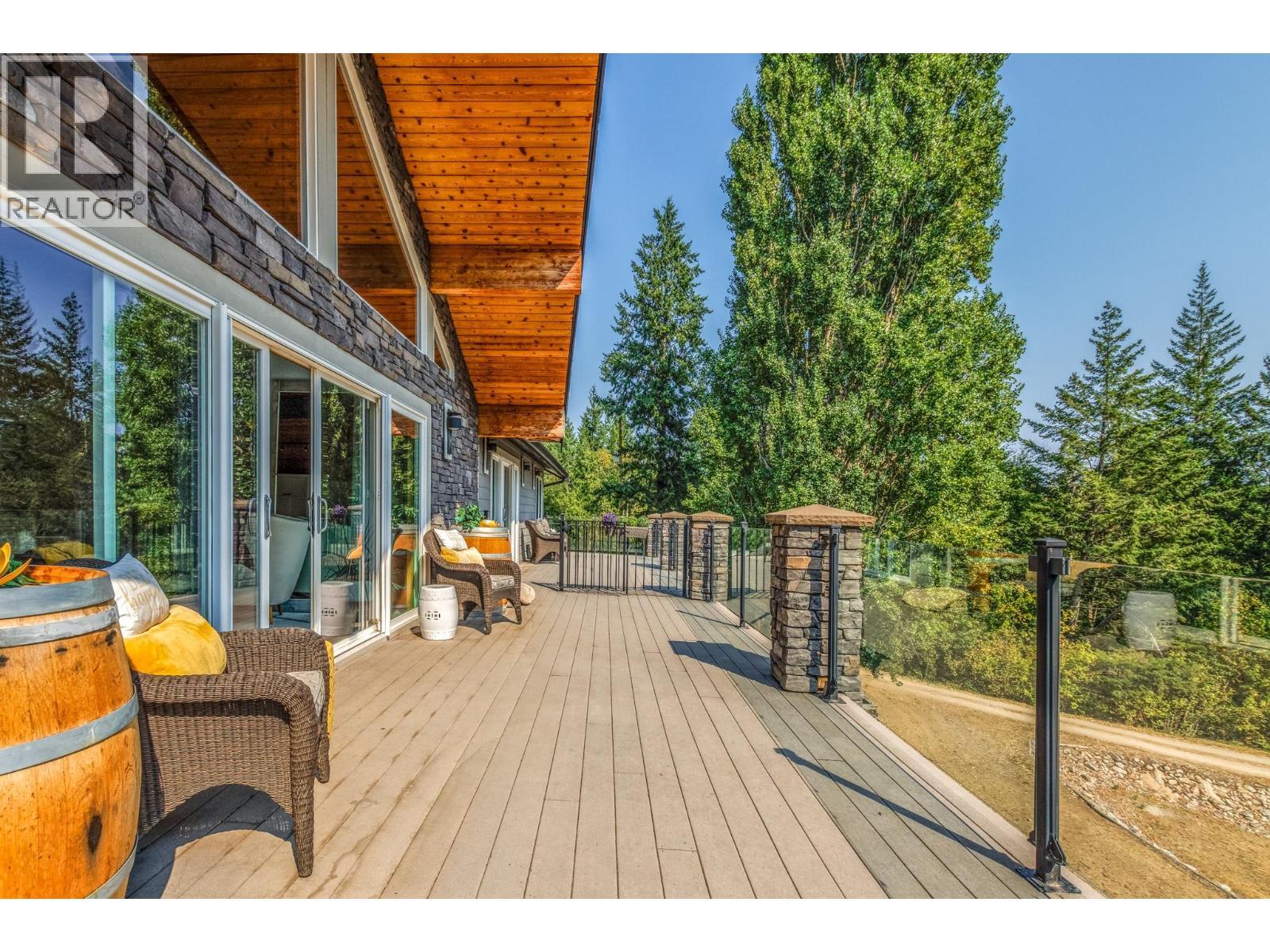 6171 50 Street Nw, Salmon Arm, BC - Outdoor With Deck Patio Veranda