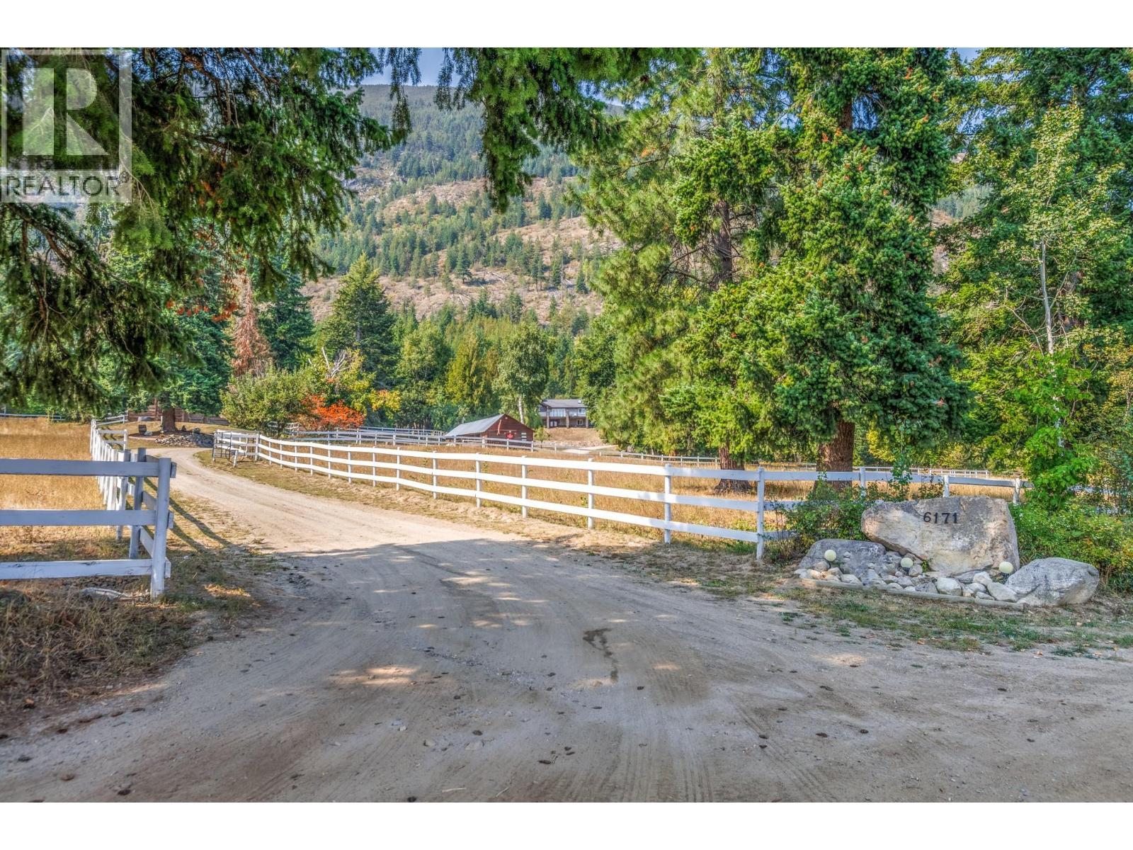 6171 50 Street Nw, Salmon Arm, BC - Outdoor With View