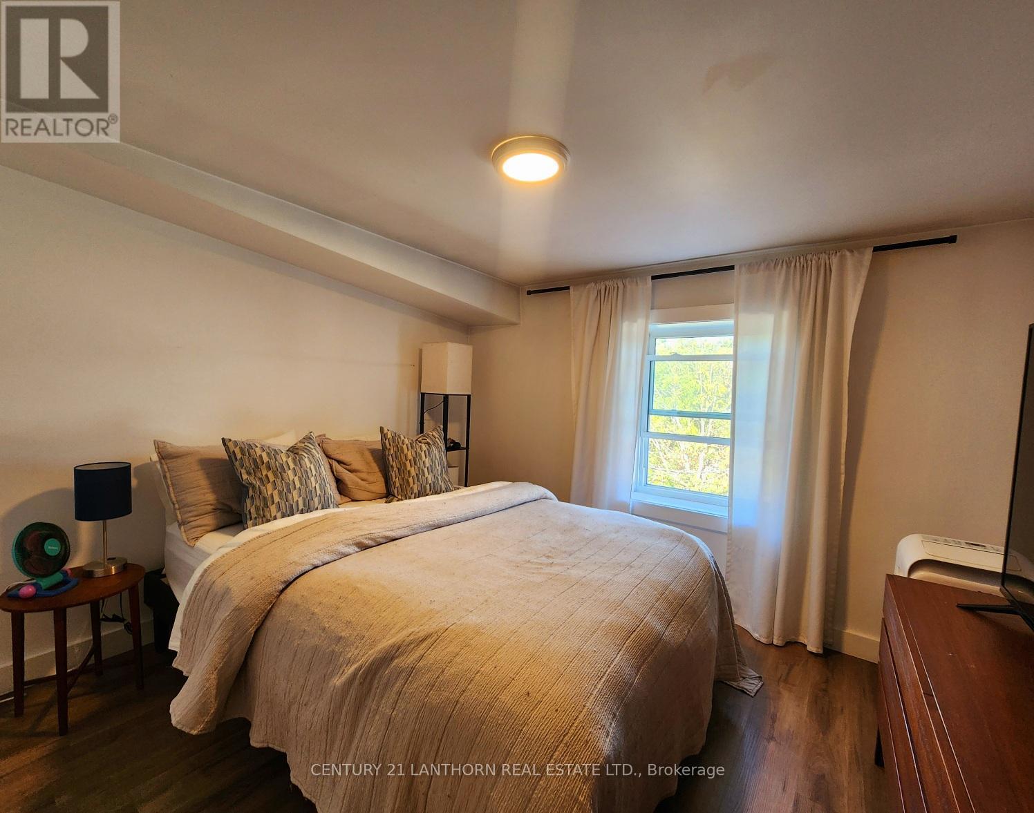 279-281 Picton Main Street, Prince Edward County (Picton), ON