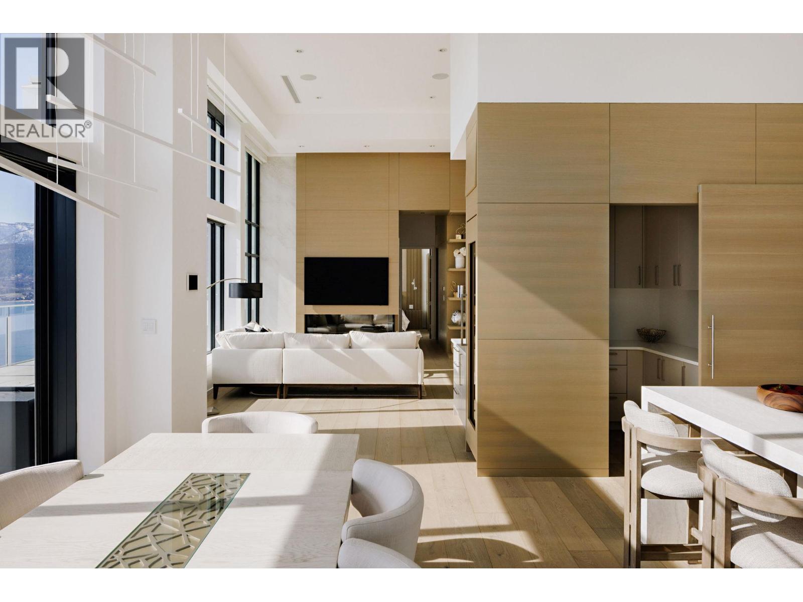 1181 Sunset Drive Unit# 2901, Kelowna, BC - Indoor