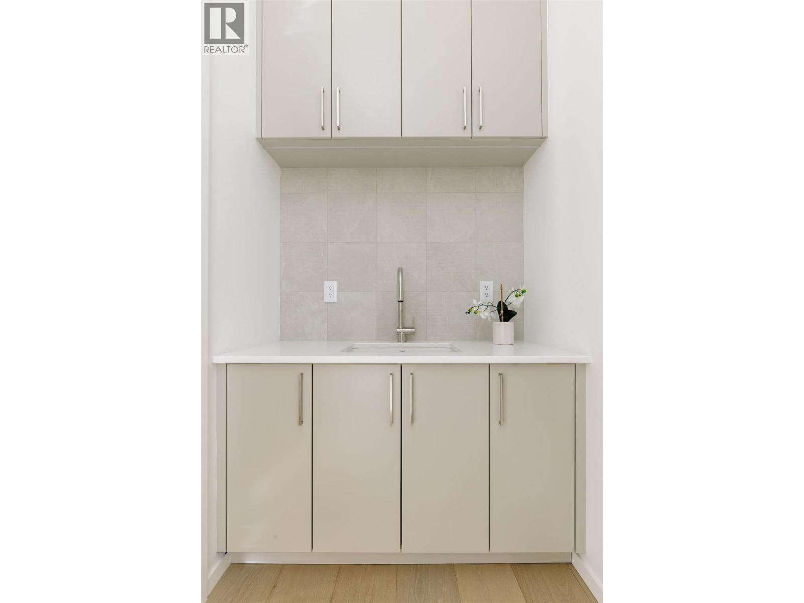 1181 Sunset Drive Unit# 2901, Kelowna, BC - Indoor