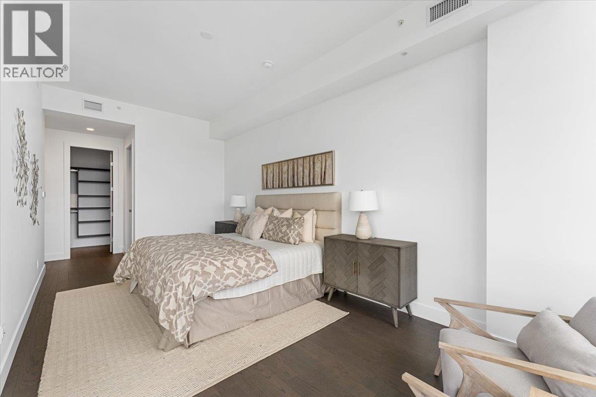 1181 Sunset Drive Unit# 2601, Kelowna, BC - Indoor Photo Showing Bedroom