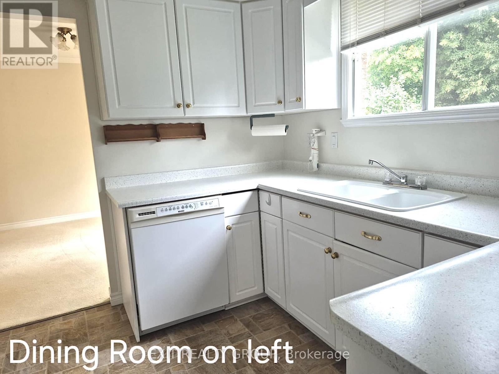 152 Chatterton Valley Crescent, Quinte West (Sidney Ward), ON - Indoor Photo Showing Kitchen With Double Sink