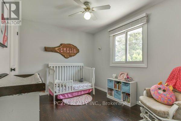 221 Admiral Drive, London East (East I), ON - Indoor Photo Showing Bedroom