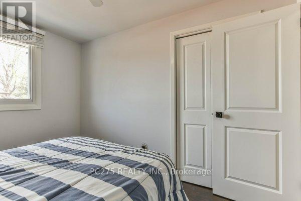 221 Admiral Drive, London East (East I), ON - Indoor Photo Showing Bedroom