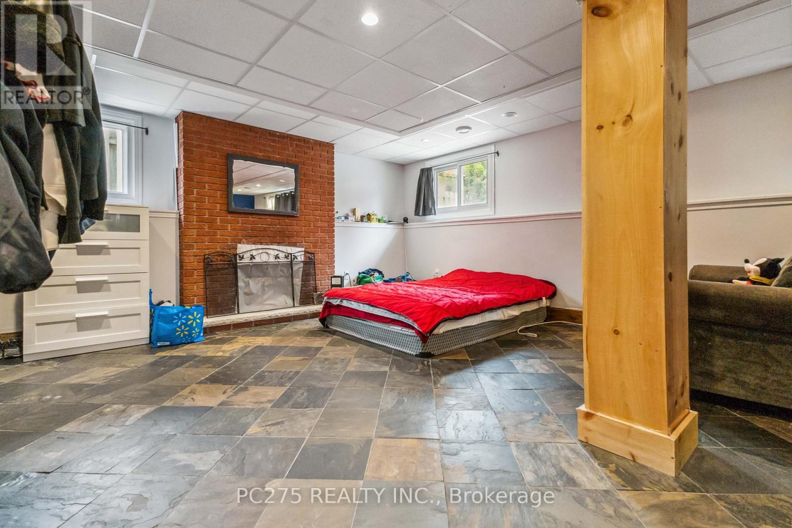 221 Admiral Drive, London East (East I), ON - Indoor