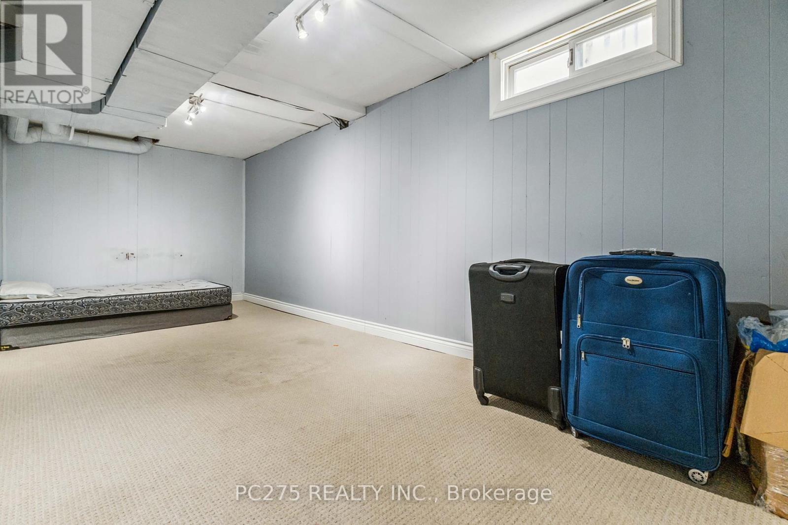 221 Admiral Drive, London East (East I), ON - Indoor