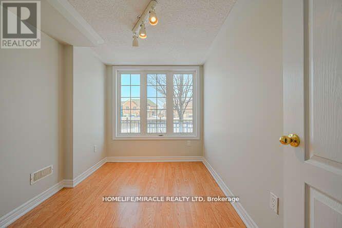 45 Peach Drive, Brampton, ON - Indoor Photo Showing Other Room