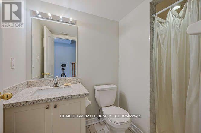 45 Peach Drive, Brampton, ON - Indoor Photo Showing Bathroom